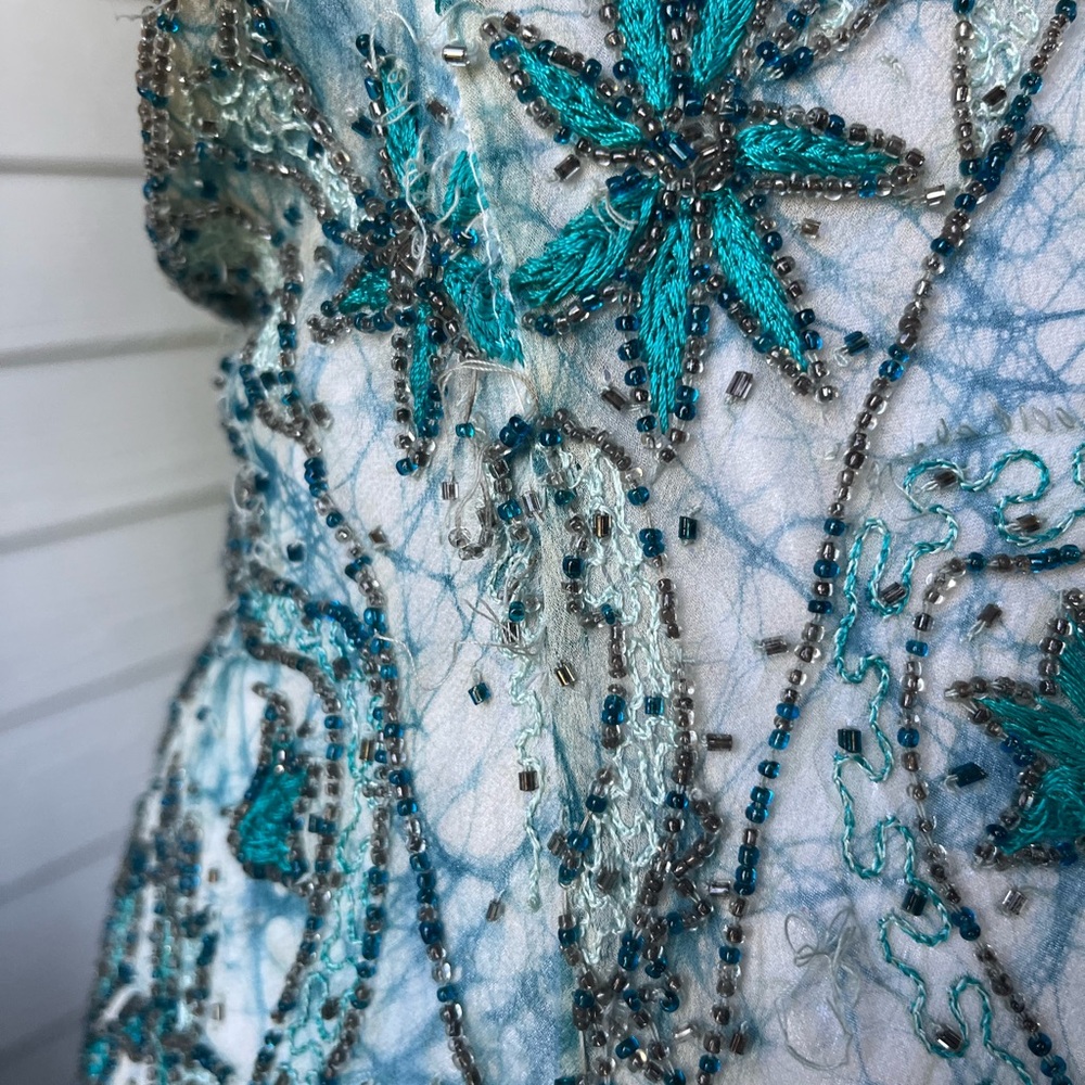 Elegant Green Patterned Dress - Picture 6 of 9
